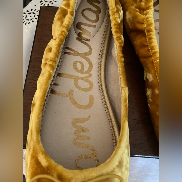Sam Edelman Yellow Velour Velvet Flats - Sz 8.5 - Picture 3 of 6